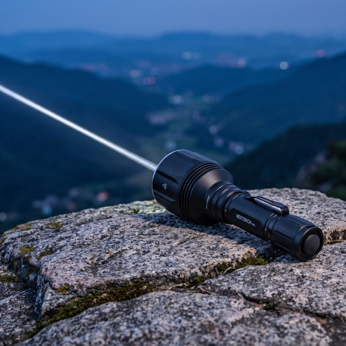 Nextorch Baterijska Lampa T20L u prirodi